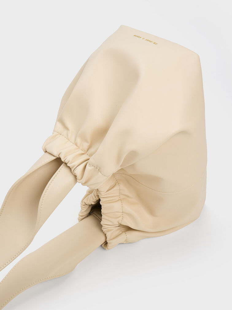 Bolso holgado Ally con efecto arrugado, Beige, hi-res