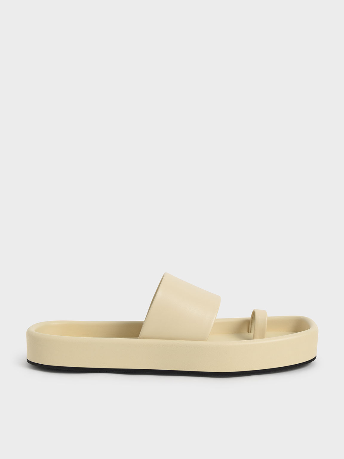 Lilou Toe-Ring Flat Sandals, Yellow, hi-res