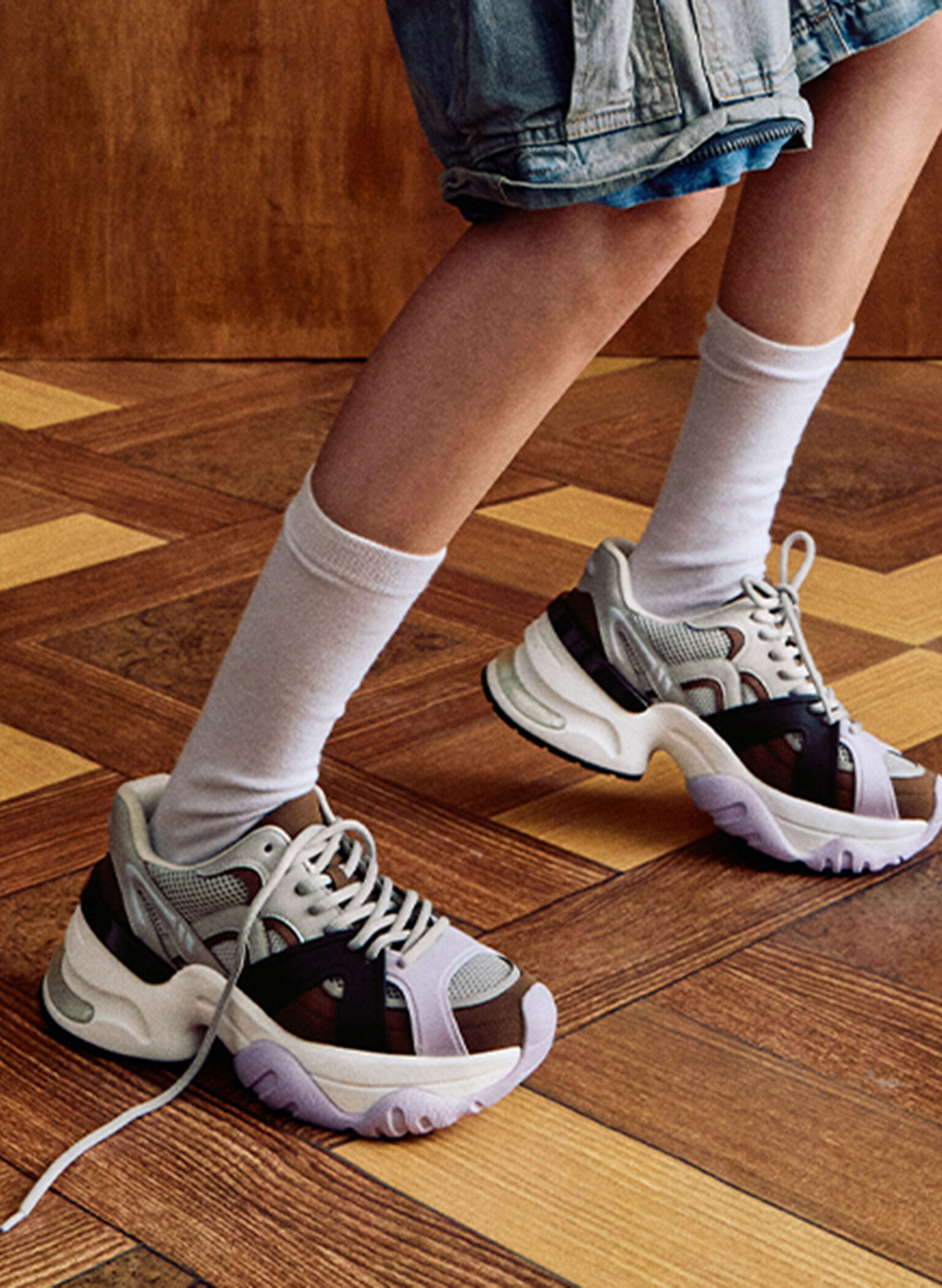 Zapatillas deportivas gruesas Malla con ribete en contraste, Marrón, hi-res