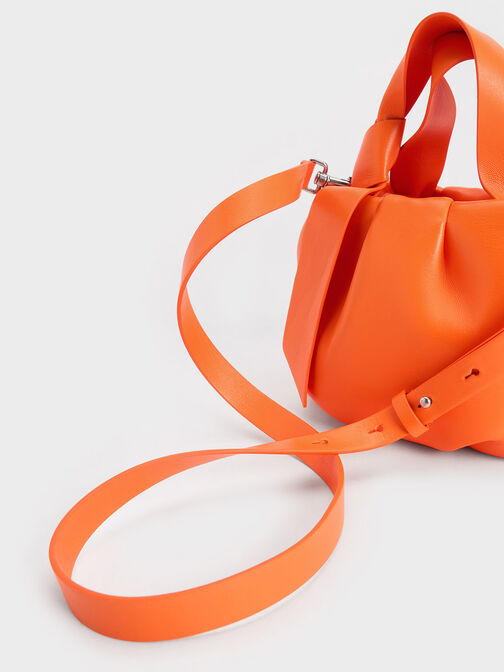 Bolso Toni efecto arrugado con nudos, Naranja, hi-res