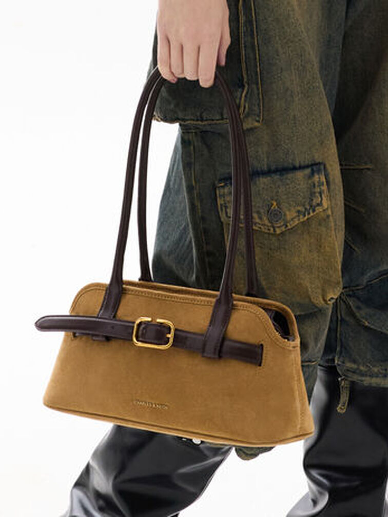Bolso de hombro alargado en ante reciclado con detalle de cinturón Victoria, Sahara Sand, hi-res
