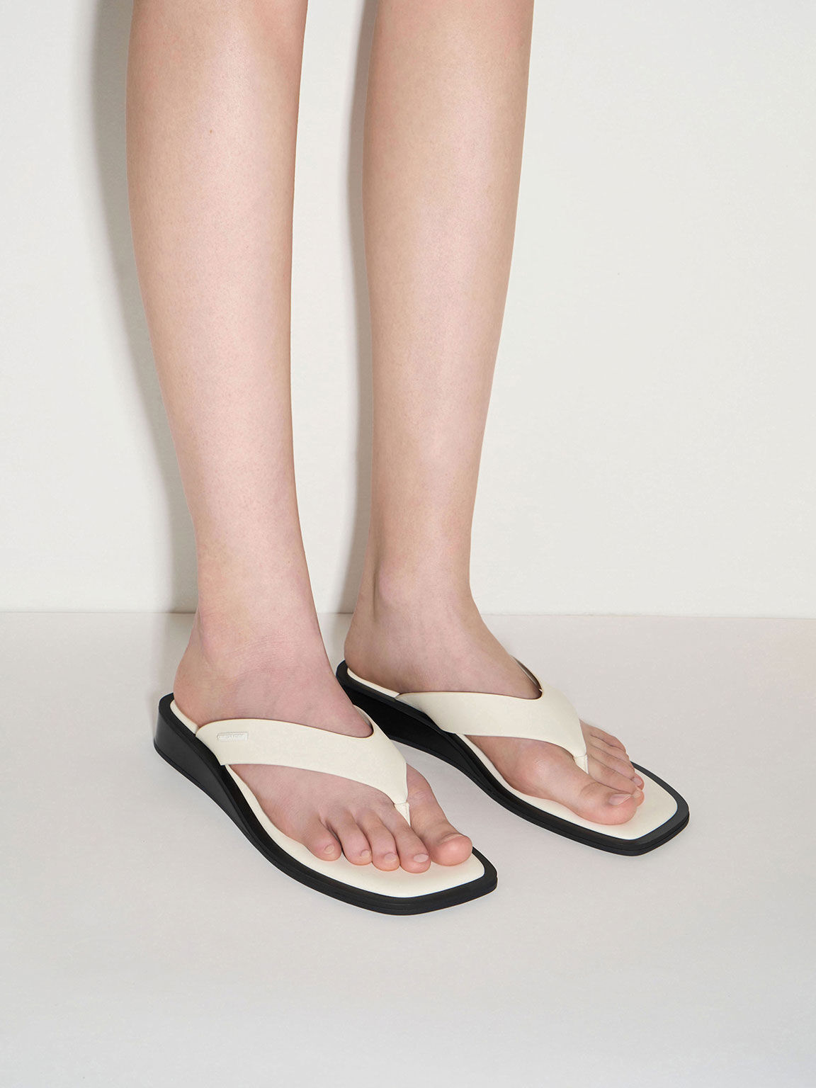 V Strap Wedge Thong Sandals Cream