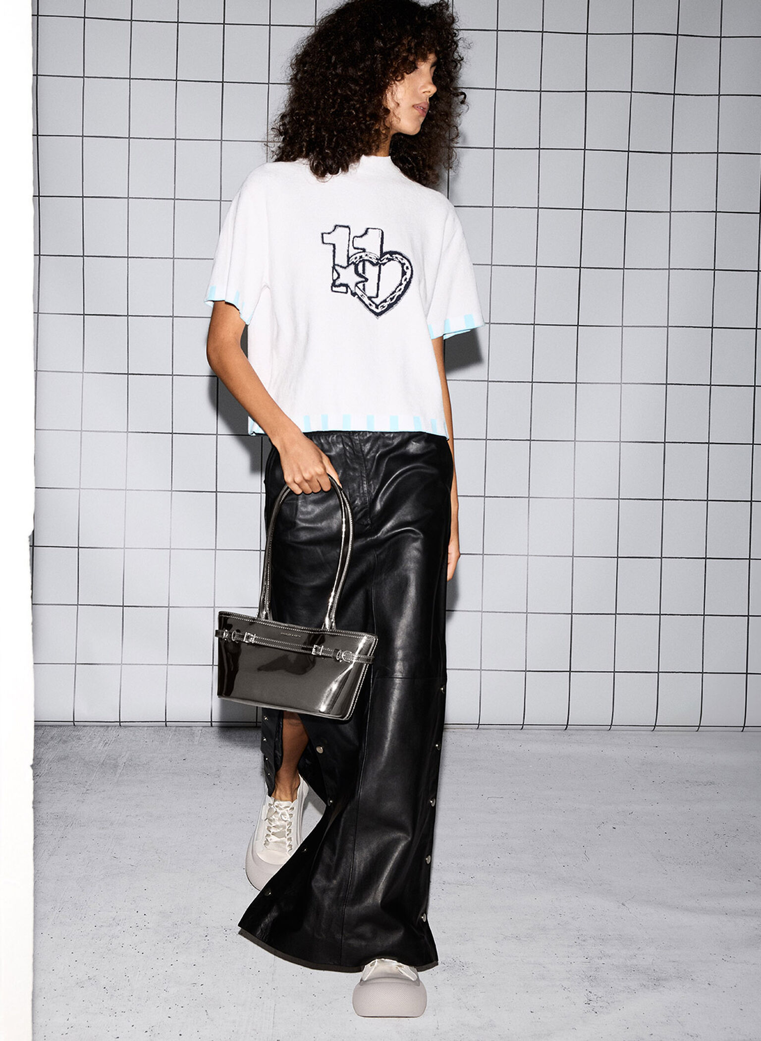 Bolsa de ombro com alça alongada metálica Sloane, Pewter, hi-res