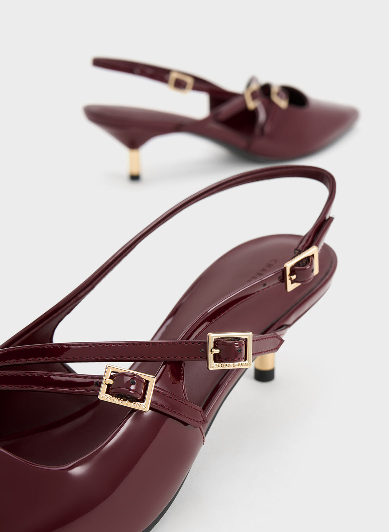 Zapatos de tacón destalonados con hebilla de charol y tacón bajo - Granate, Granate, hi-res
