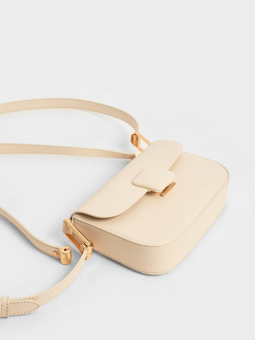 Bolso de hombro cuadrado con cierre a presión Koa, Beige, hi-res