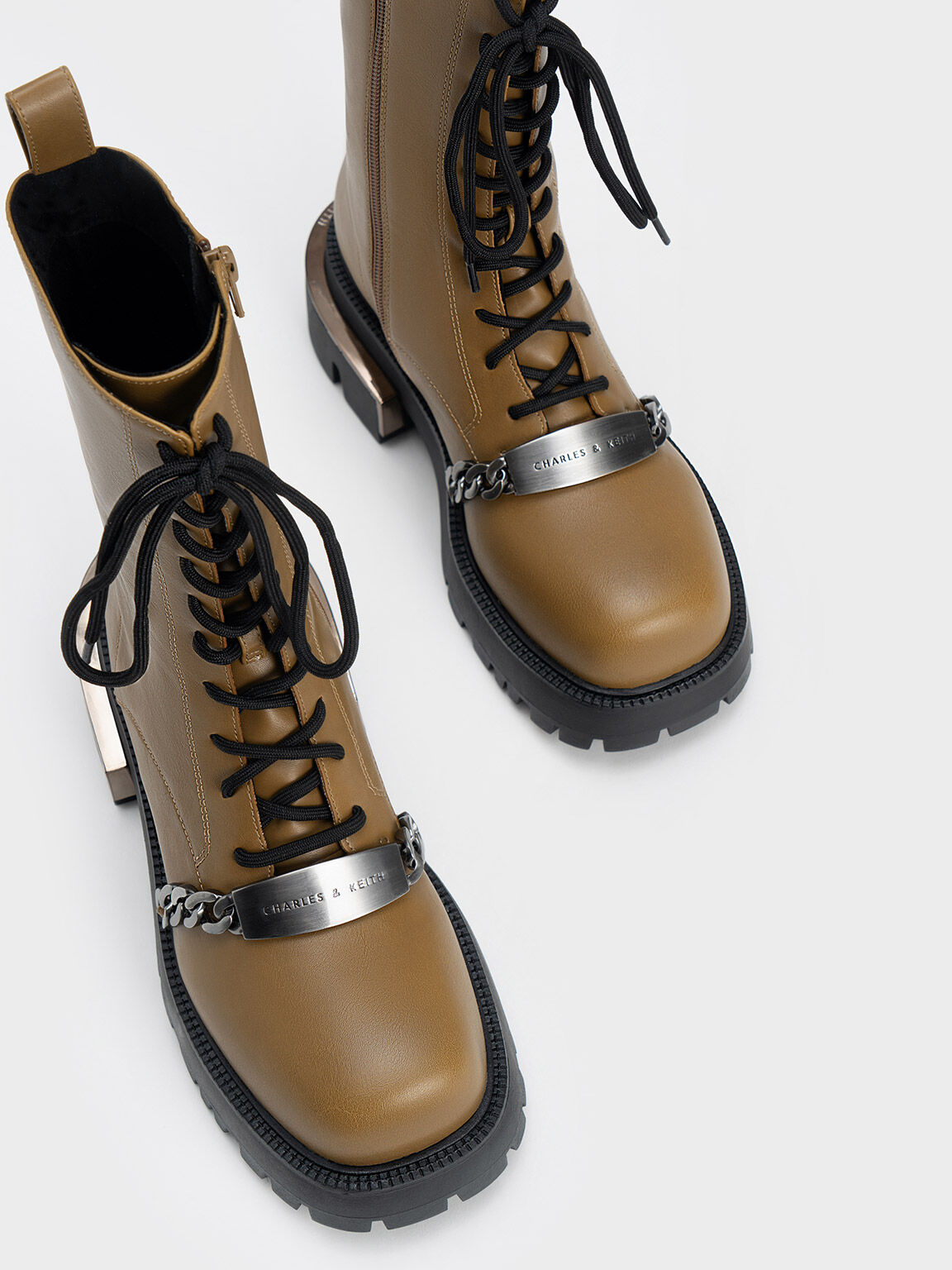 Botas Selma con detalles metálicos y cordones, Olive, hi-res