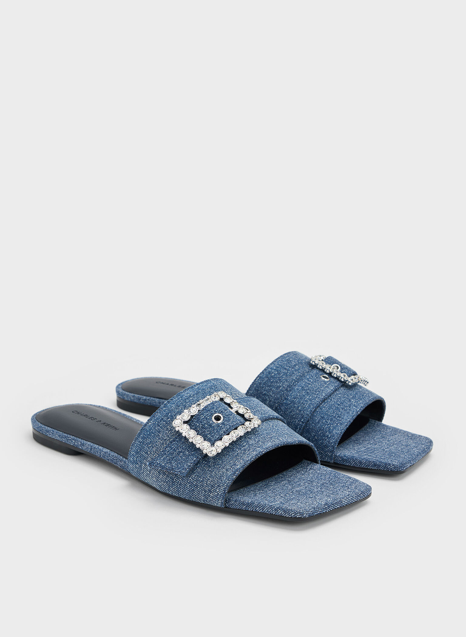 Sandalias denim de puntera cuadrada con hebilla adornada con gemas, Azul mezclilla, hi-res