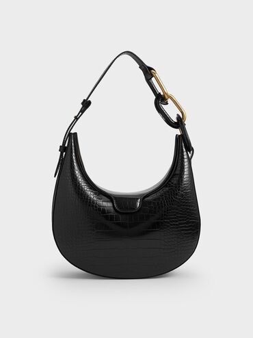 Bolso tipo luna Kora de efecto cocodrilo con detalles metálicos, Negro, hi-res
