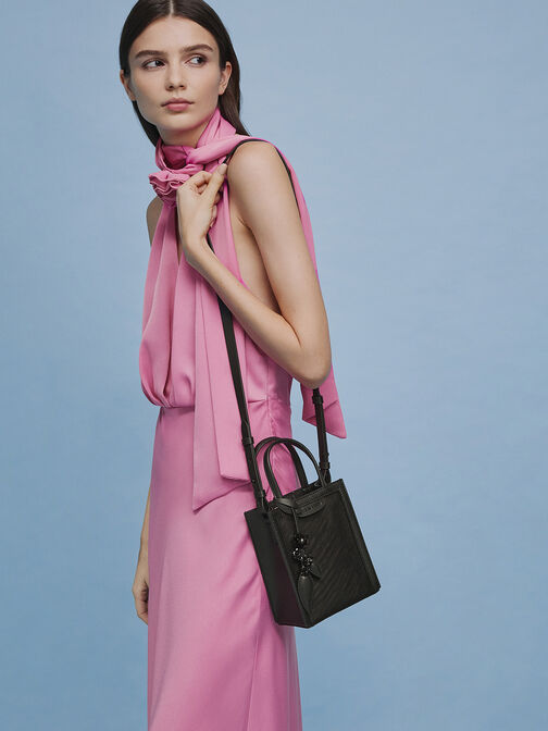 Bolso tote alargado Malla con lentejuelas y flores, negro azabache, hi-res