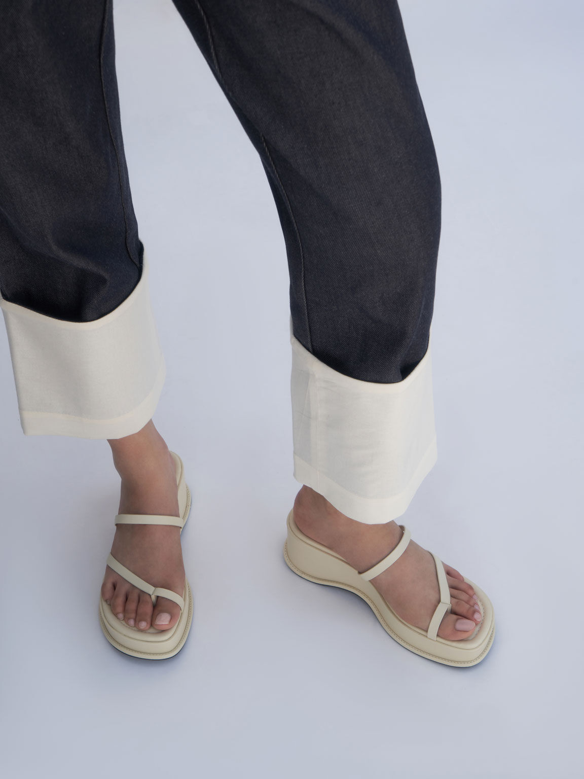 Toe Loop Flatform Sandals, Chalk, hi-res