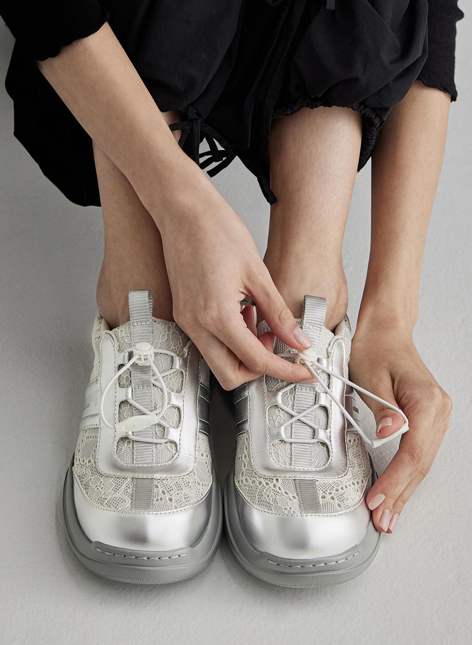 Zapatillas deportivas Casey de plataforma metalizadas con encaje, Multicolor, hi-res