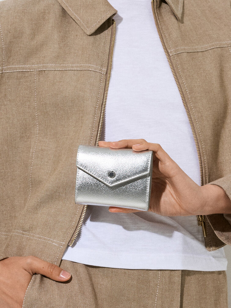 Cartera metálica Marlowe tipo sobre corto, Plateado, hi-res