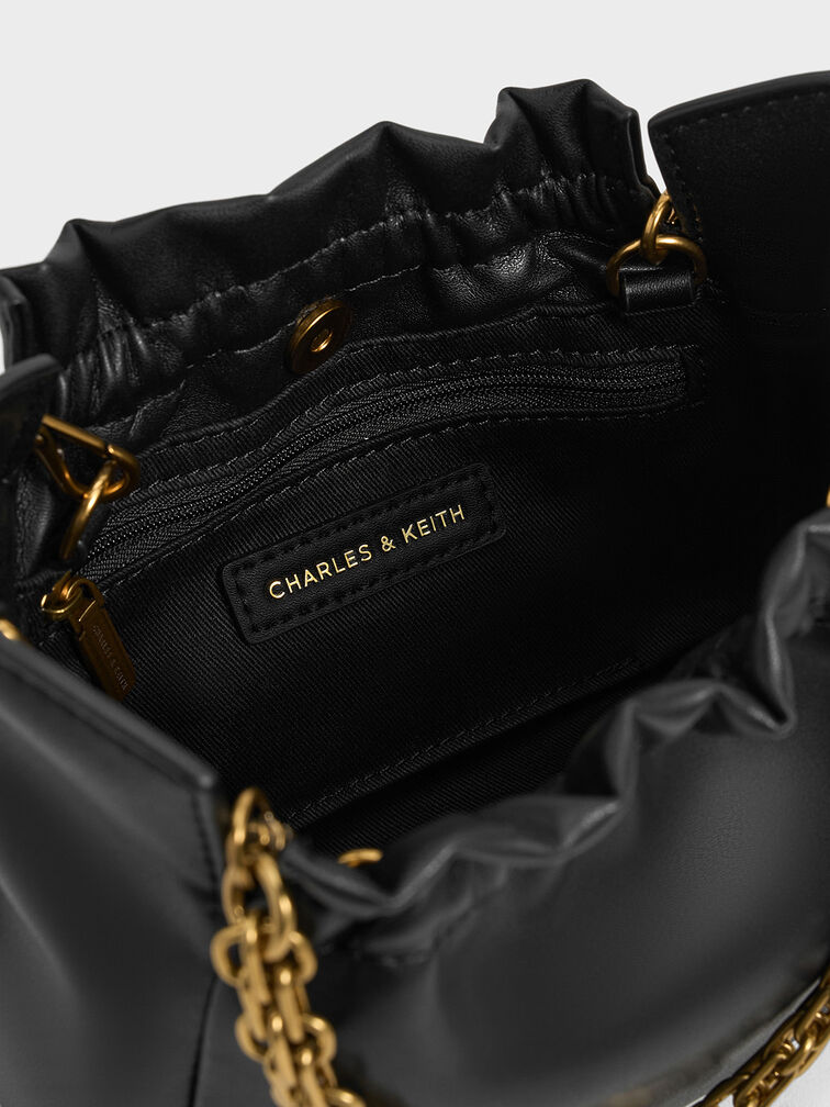 Bolso fruncido Brigette con asa de cadena, Negro, hi-res