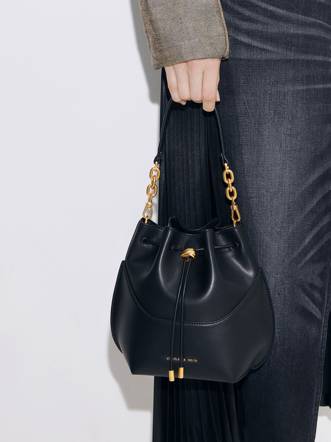 Cassiopeia Bucket Bag Black