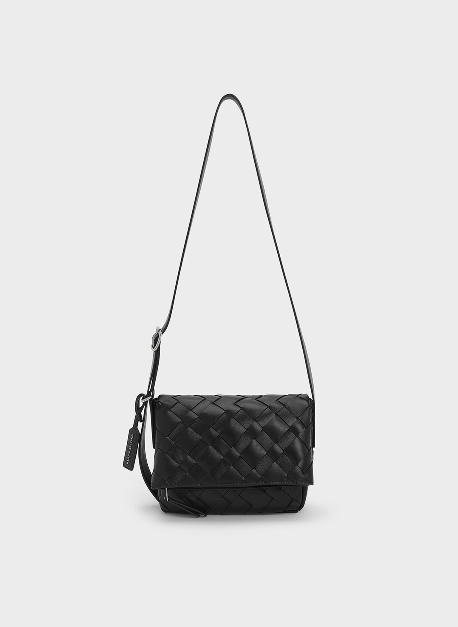Bolso entrelazado tipo bandolera con solapa delante Ivette, Noir, hi-res