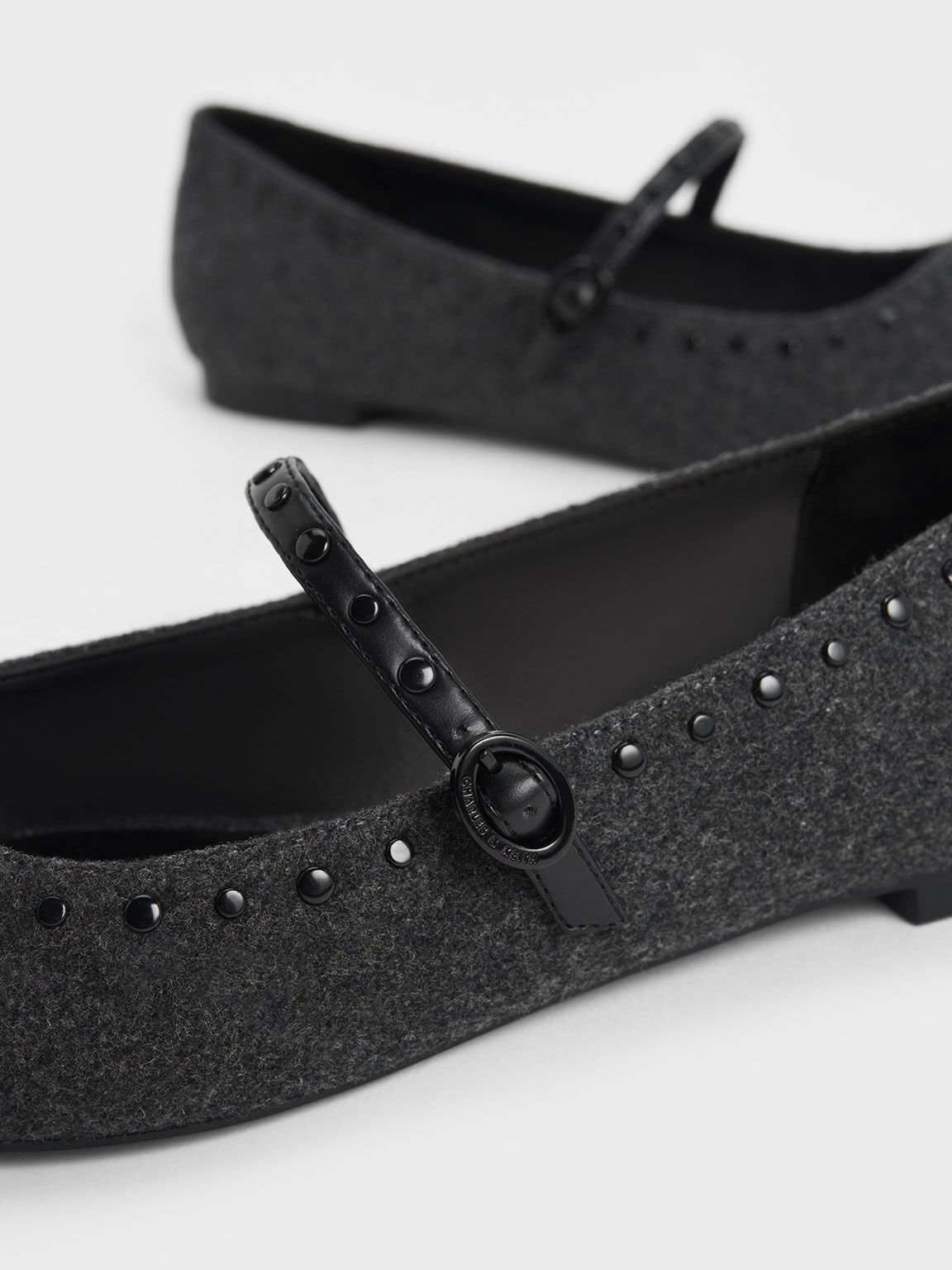 Gray pointed hotsell toe flats