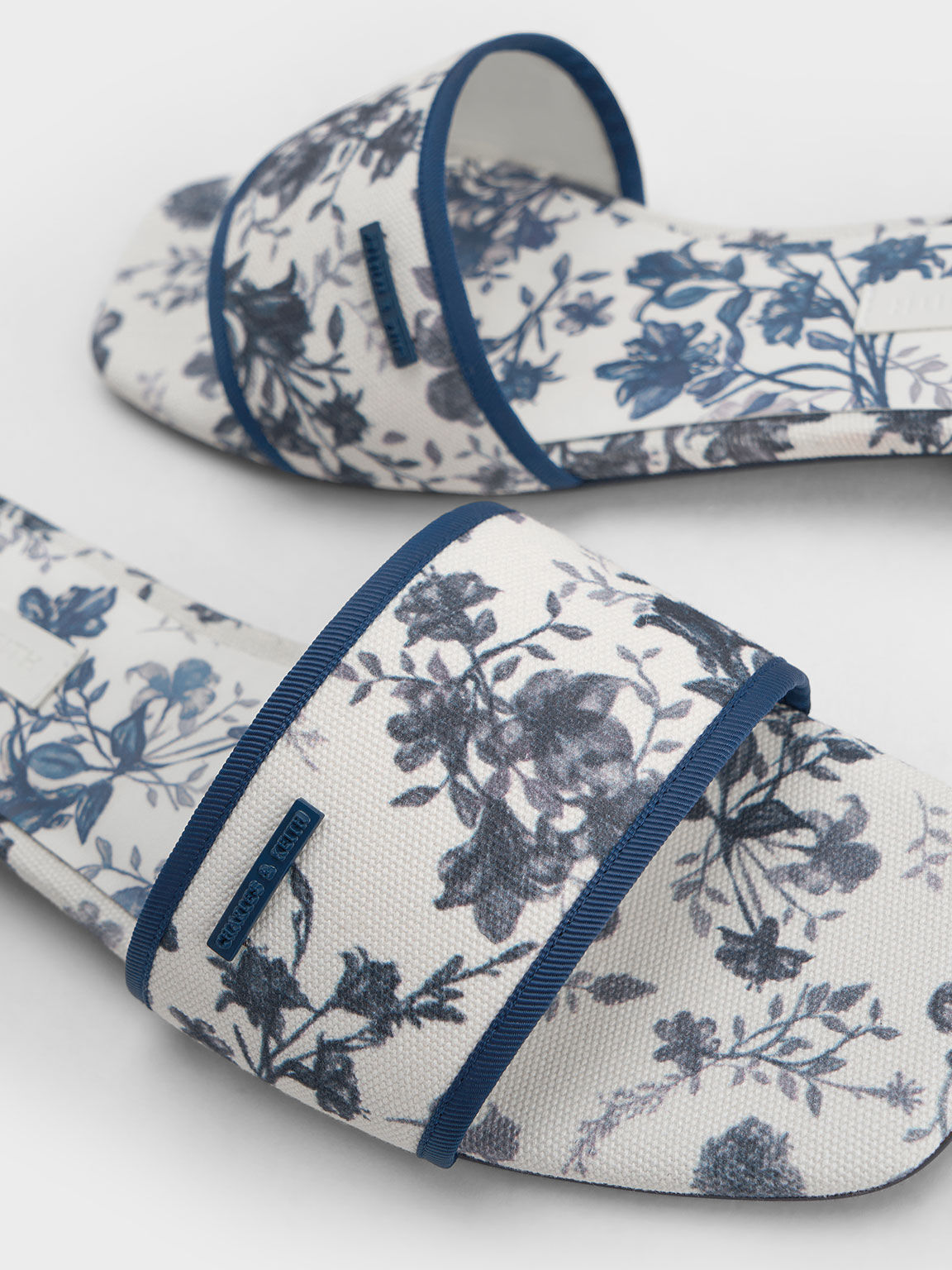 Floral print cheap slides