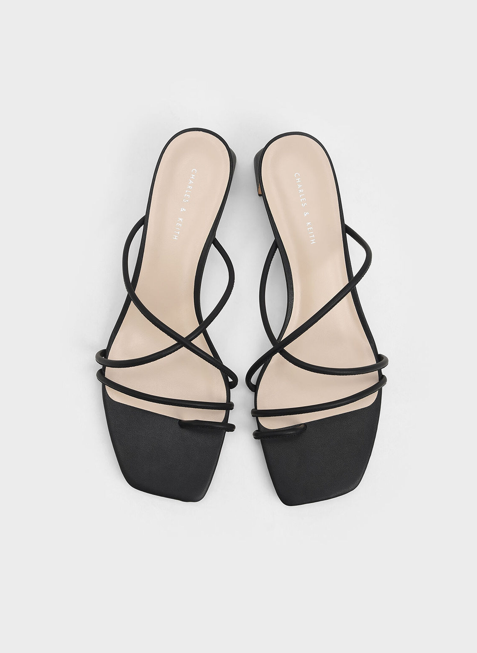 Sandalias con tira tipo anillo, Negro, hi-res
