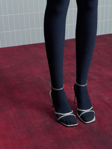 Sandalias tipo pulsera de cuero y sat&eacute;n metalizado con adornos de cristal, Plateado, hi-res