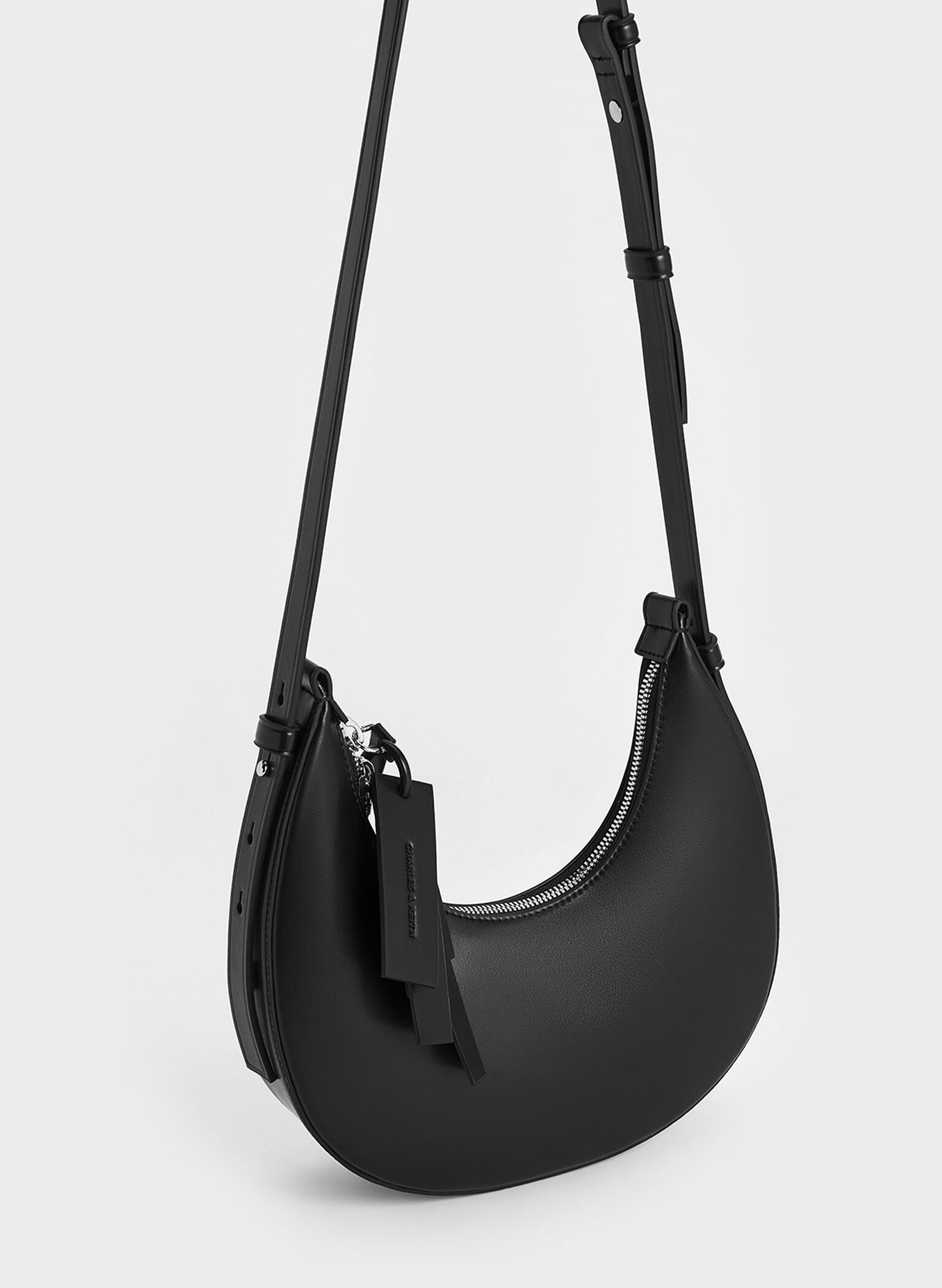 Bolso hobo Carey tipo media luna, Noir, hi-res