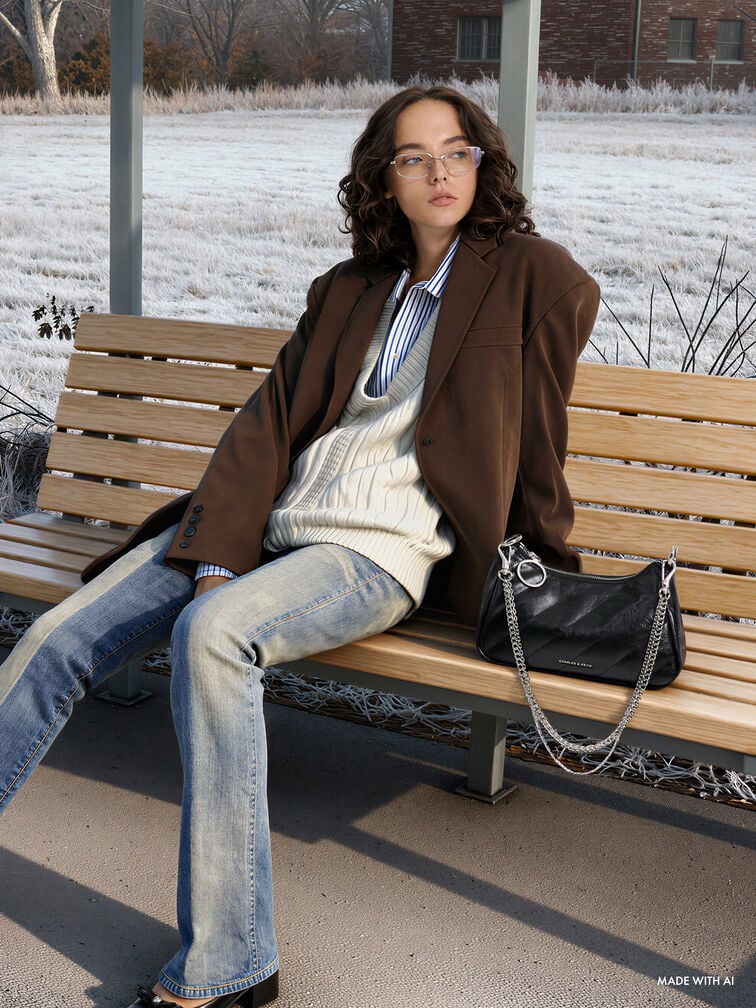 Mala a Tiracolo Philomena com Alça de Corrente e Efeito Enrugado, Preto, hi-res