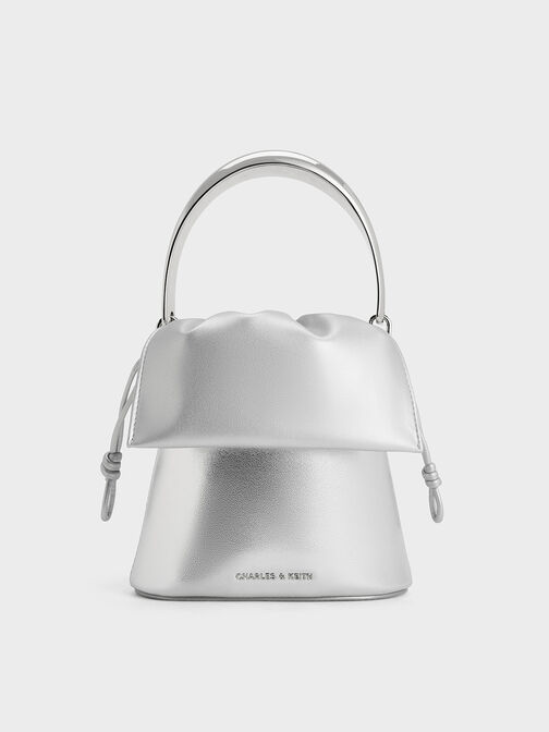Bolso metálico con cordón y solapa fruncida, Plateado, hi-res
