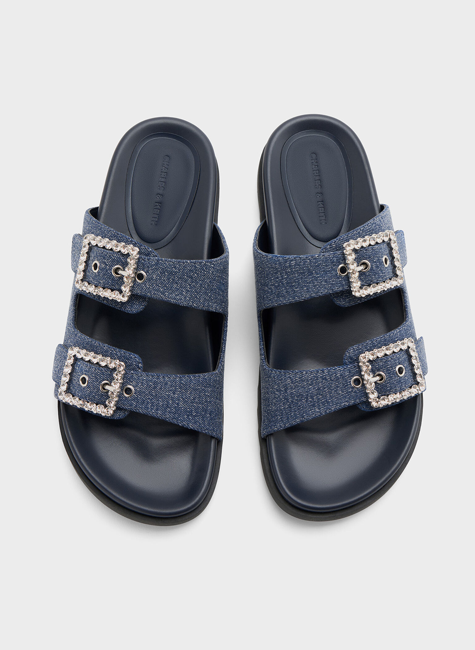Sandalias denim de doble tira con hebilla adornada con gemas, Azul mezclilla, hi-res