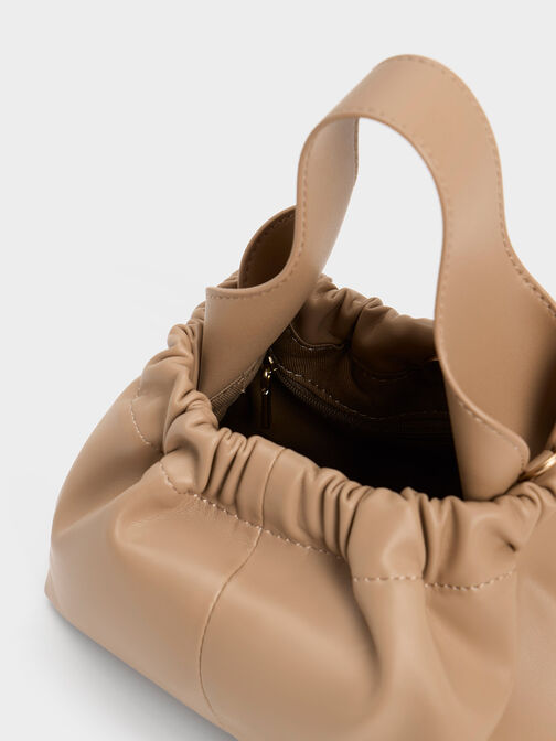 Bolso holgado con asa de cadena Ally, Arena, hi-res