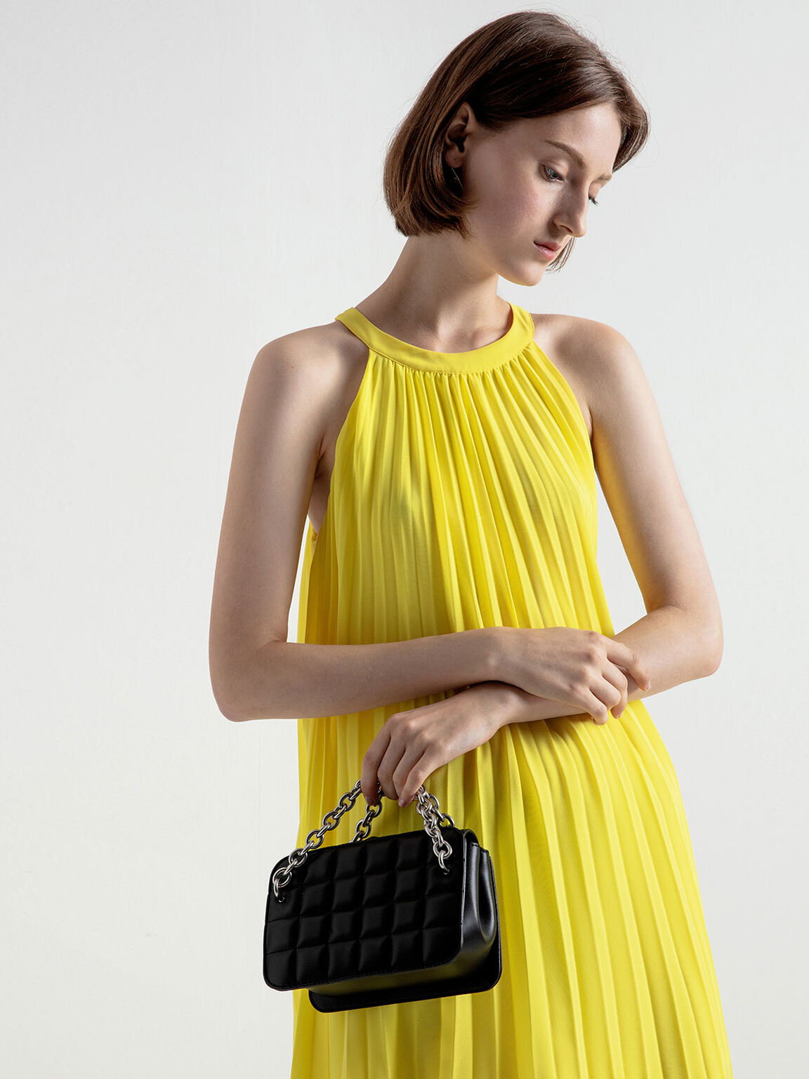 Black Chunky Chain Strap Quilted Shoulder Bag | CHARLES & KEITH US
