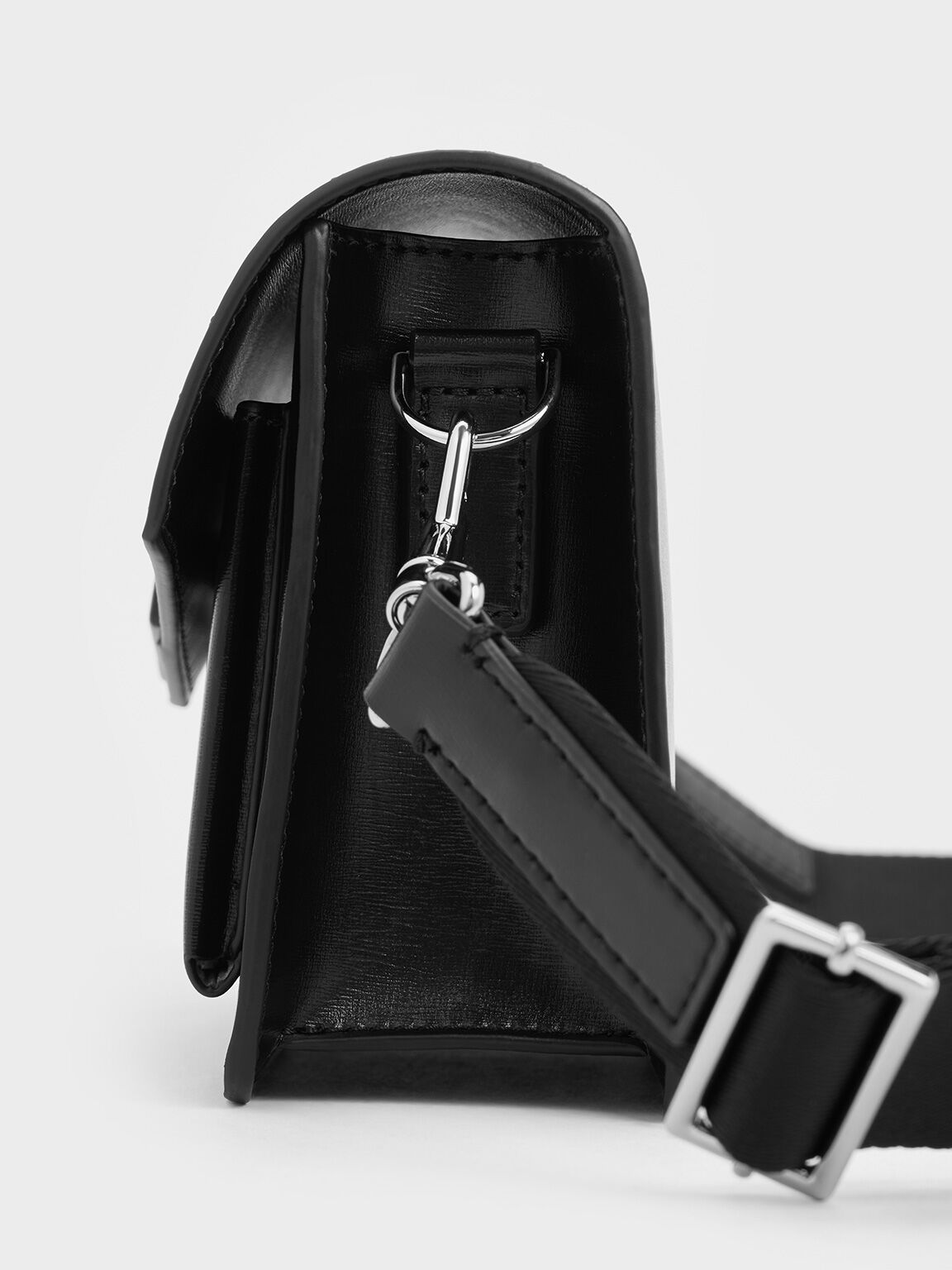 Noir Adelie Envelope Crossbody Bag CHARLES KEITH CA