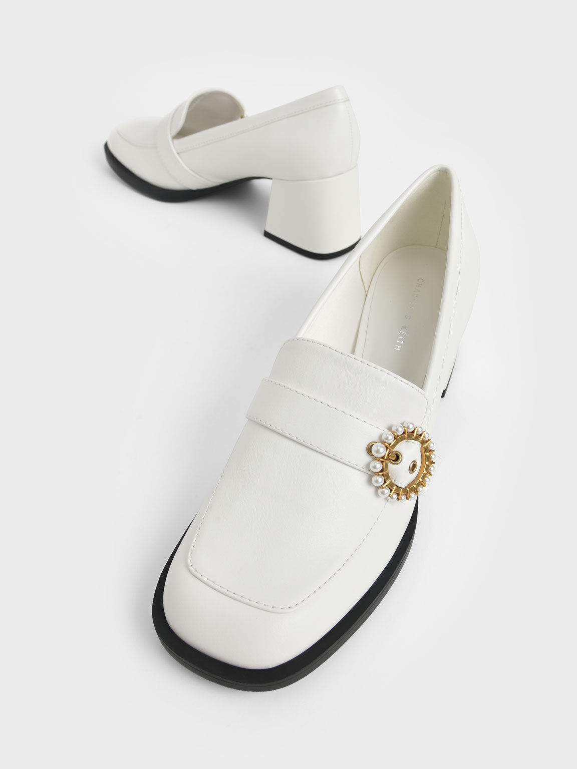 珍珠釦樂福粗跟鞋, 白色, hi-res