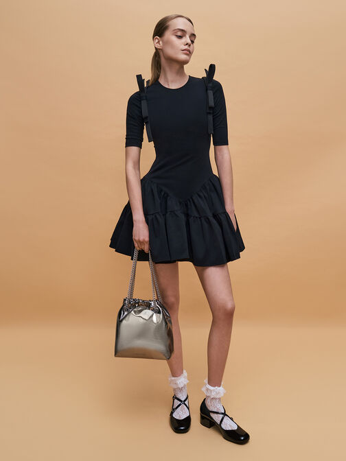 Bolso tote Caia metalizado con asa de cadena, Estaño, hi-res