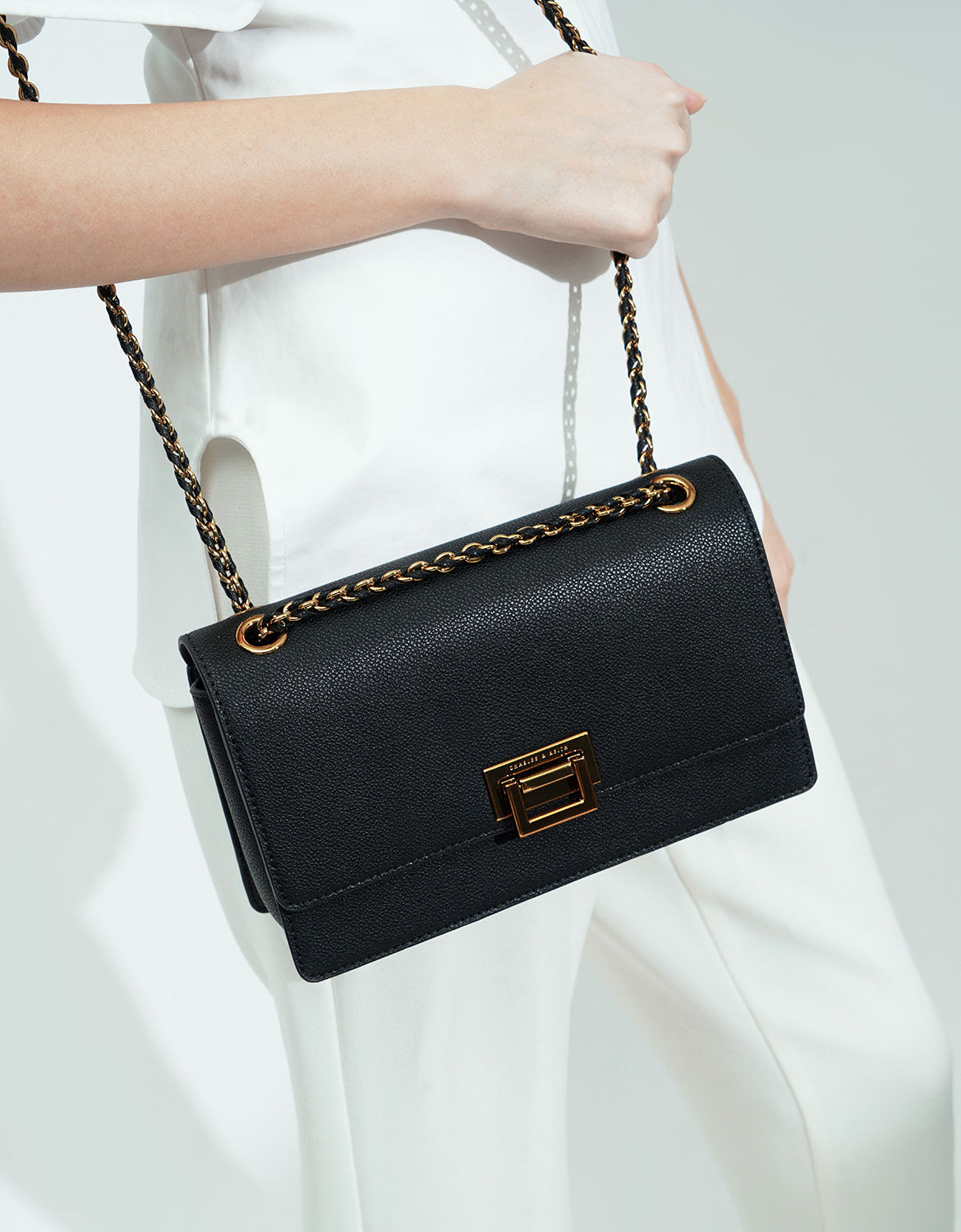 Charles and keith shoulder online bag black