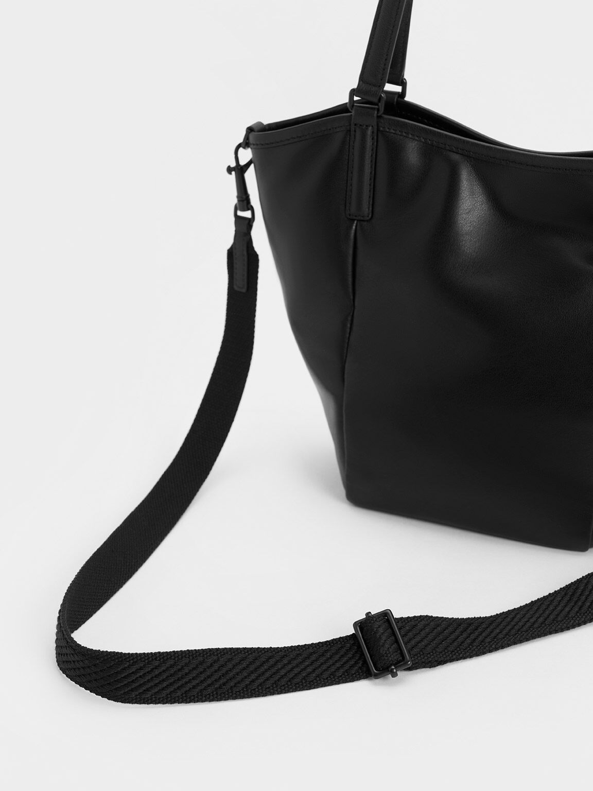 Jet Black Sianna Slouchy Tote Bag CHARLES KEITH OM