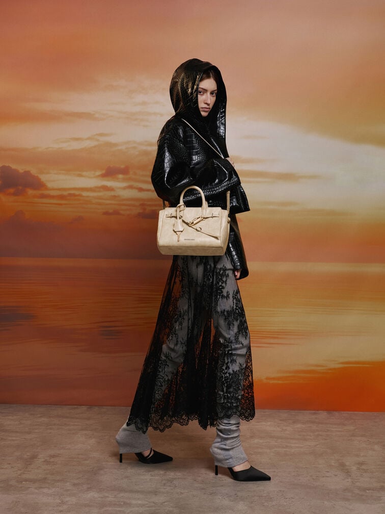 Bolso tote peque&ntilde;o Delfina con cintur&oacute;n, Arena, hi-res