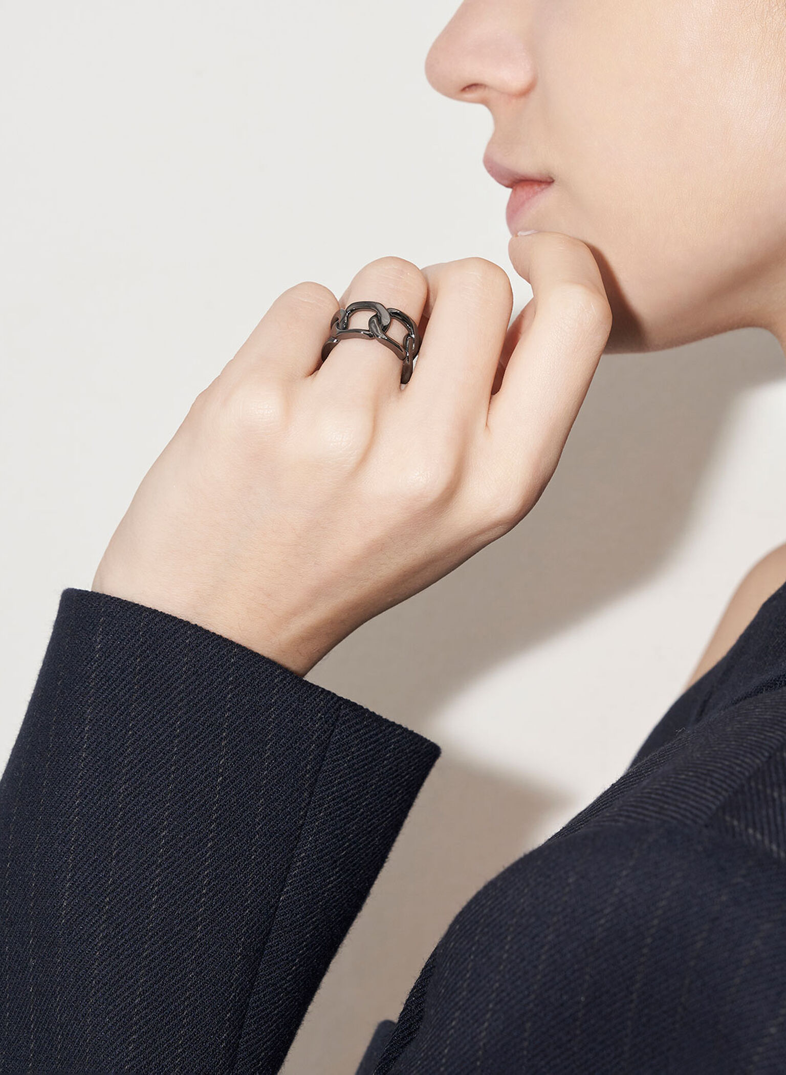 Gabine Chain-Link Ring, Black, hi-res