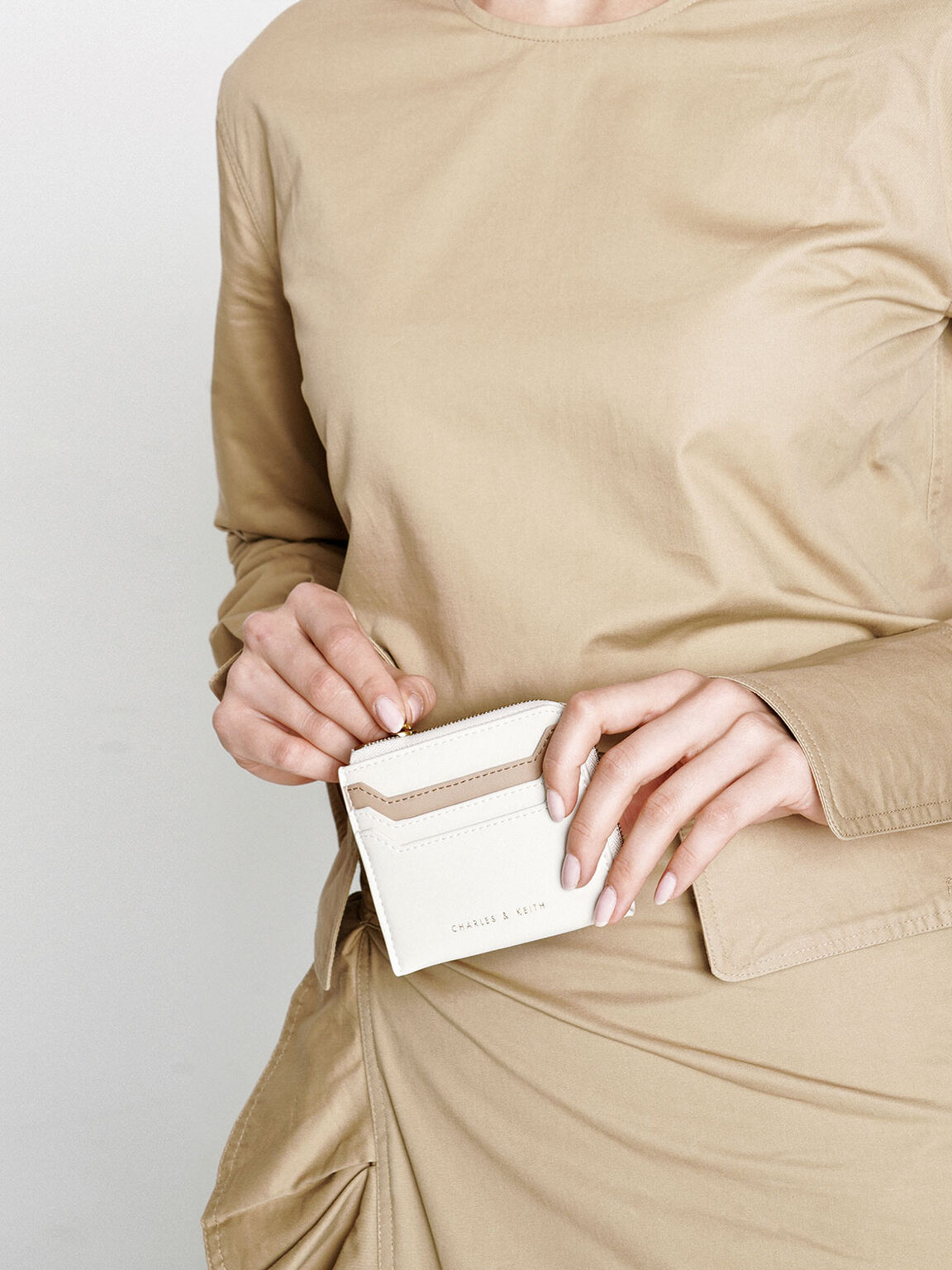 Two-Tone Zip Around Card Holder, Multi, hi-res