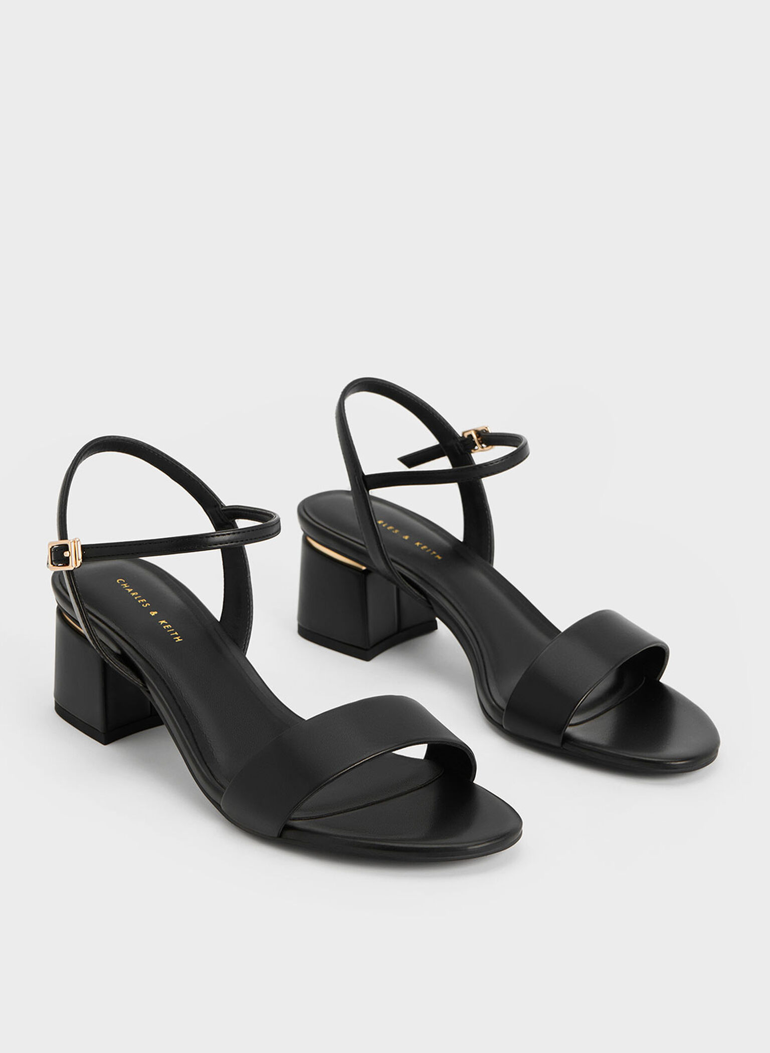 Sandalias de tacón con punta abierta y correa al tobillo, Negro, hi-res