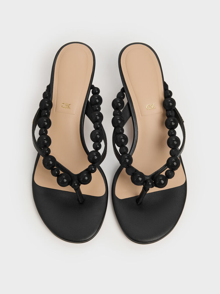 Sandalias tipo chancla de piel con cuentas y tac&oacute;n kitten, Negro, hi-res