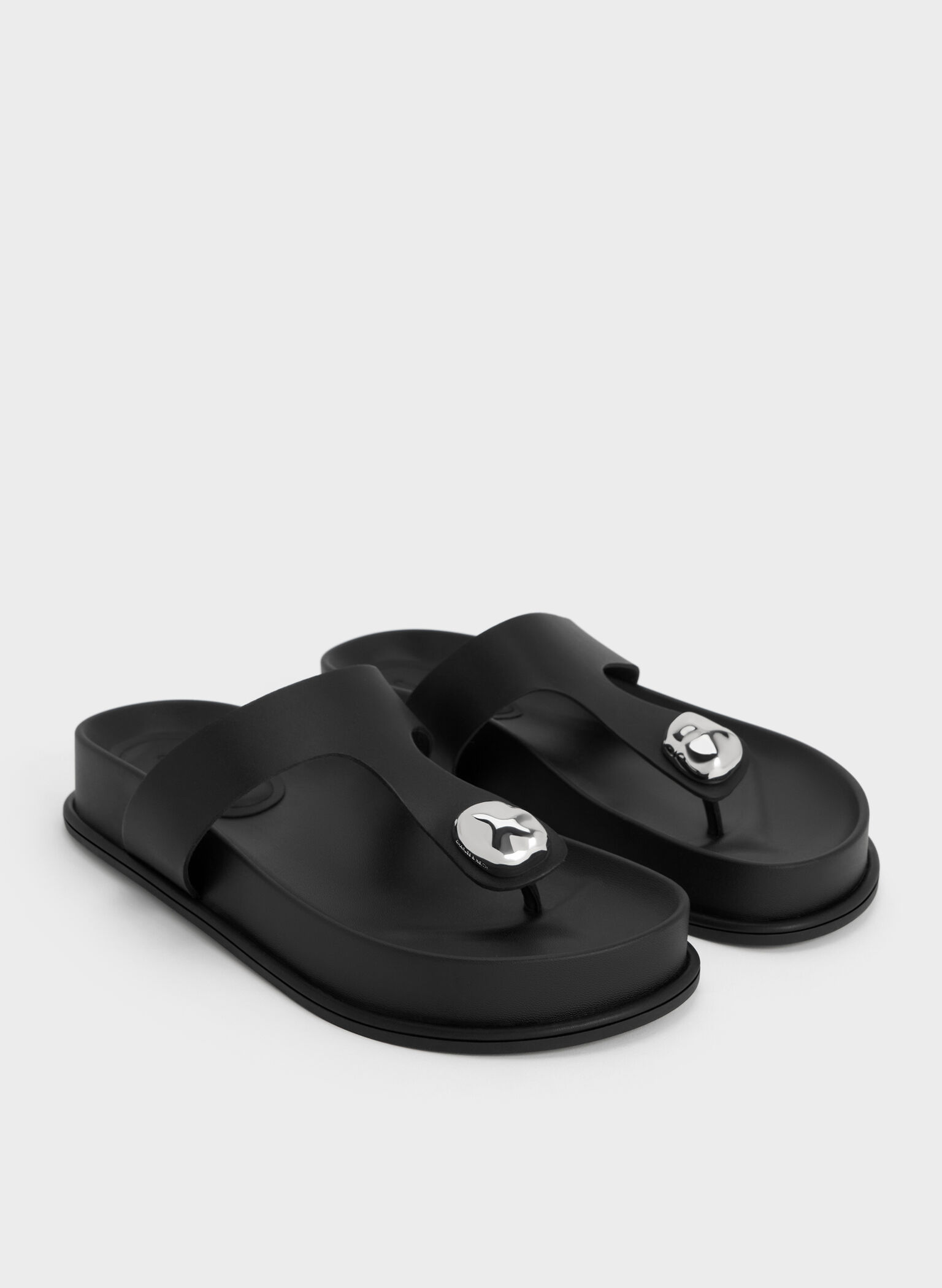 Sculpted-Accent Flatform Thong Sandals, Black, hi-res