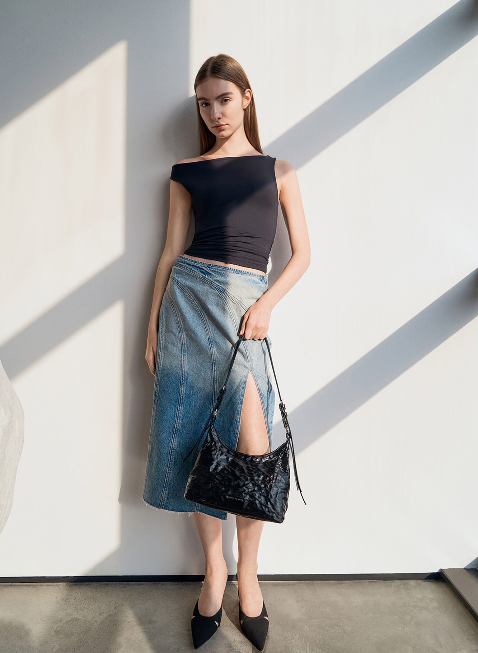 Lark Crinkle-Effect Hobo Bag, Noir, hi-res