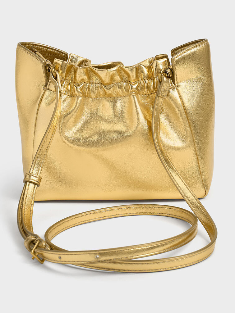 Bolso fruncido Brigette metalizado con asa de cadena, Dorado, hi-res