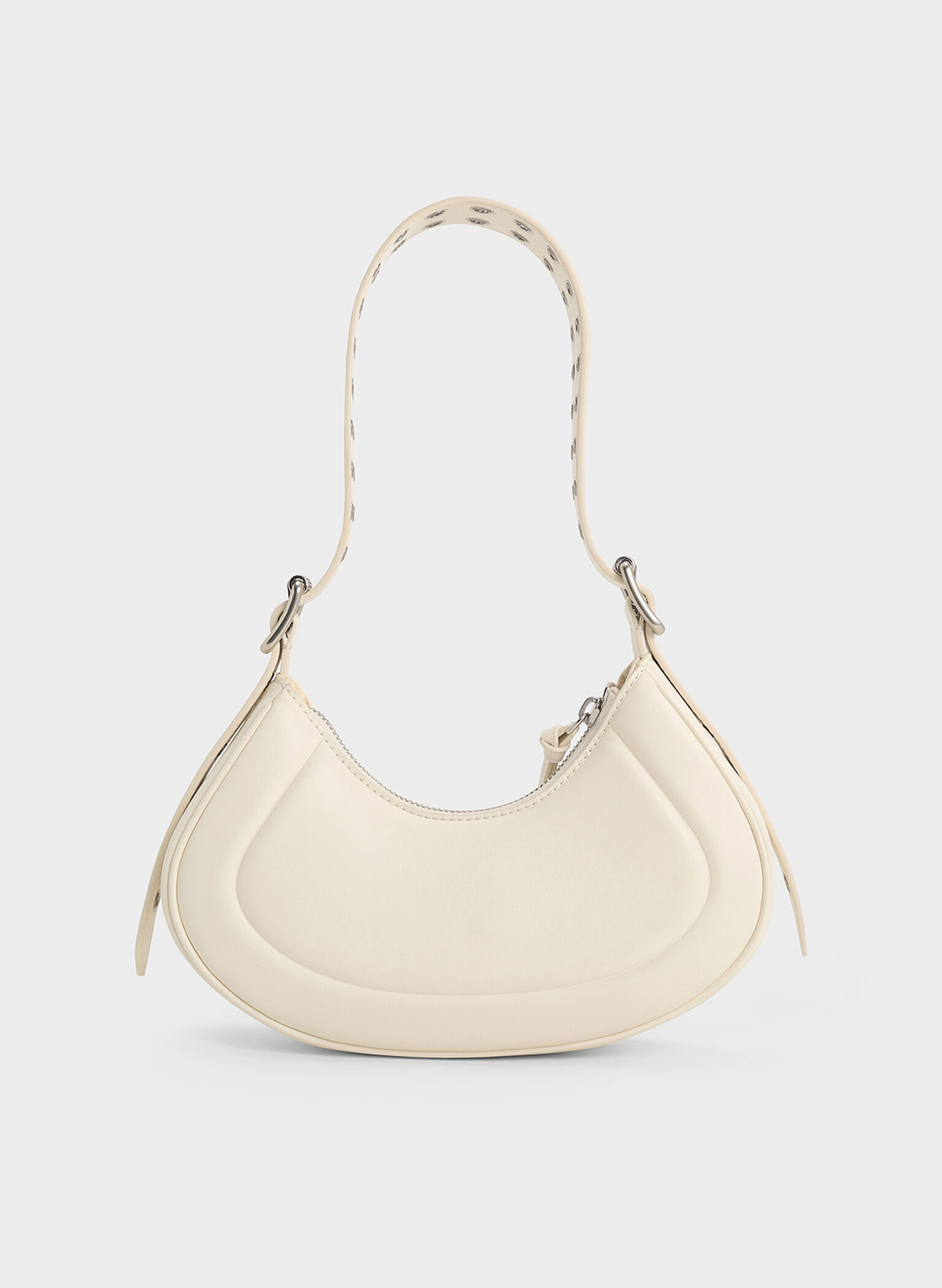 Bolso curvo Petra con correa de ojal, Crema, hi-res