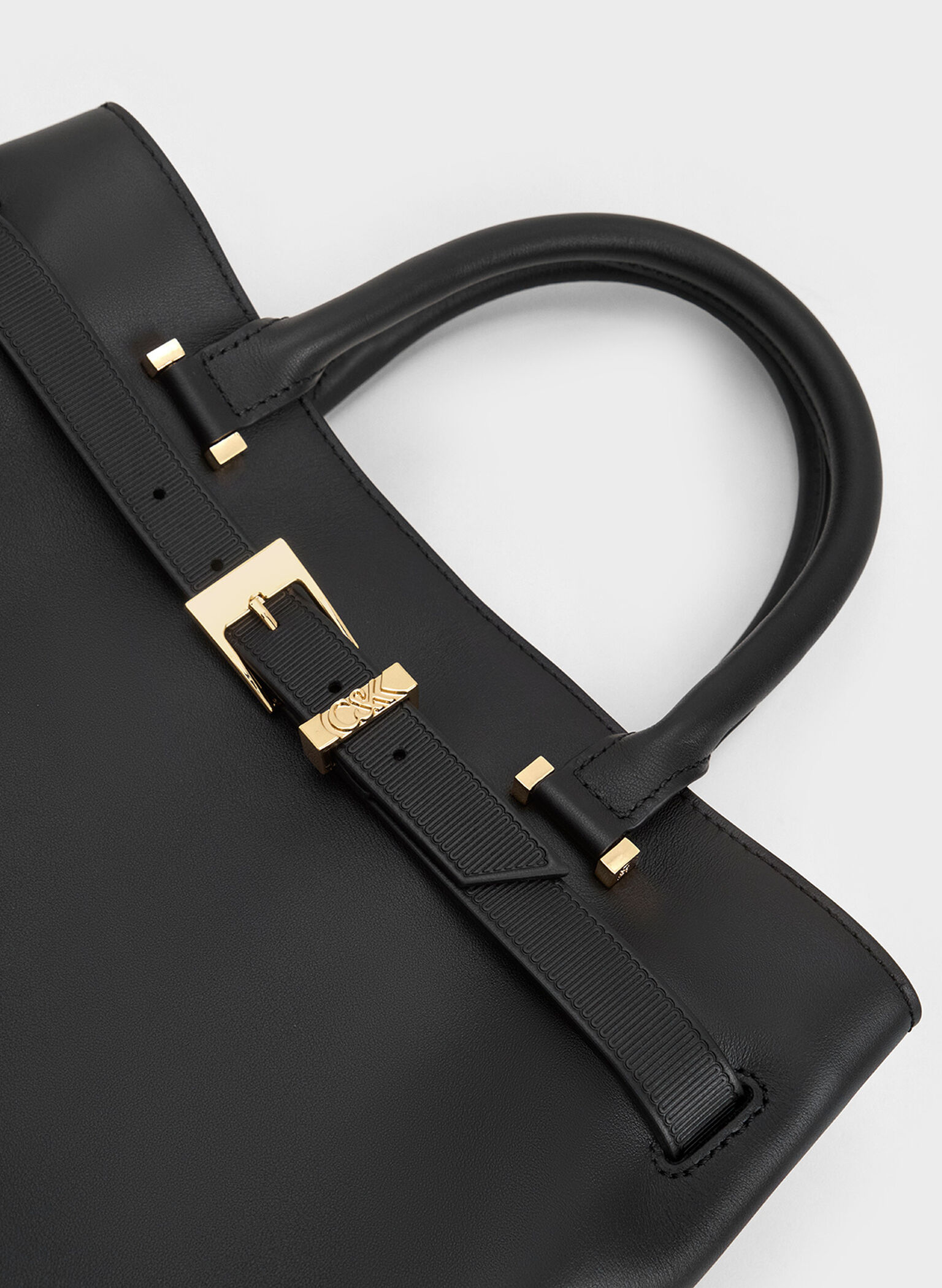 Bolso tote trapezoidal Voyager de cuero, Negro, hi-res