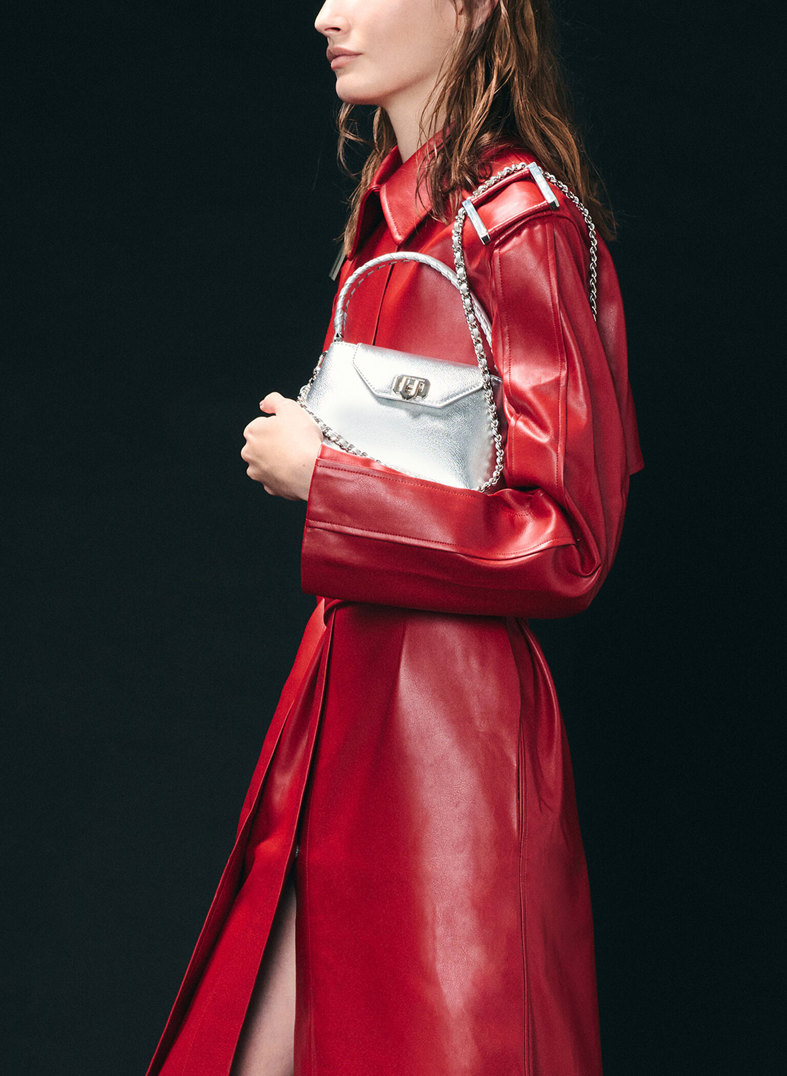 Bolso de asa superior Arwen metalizado con correa trenzada, Plateado, hi-res