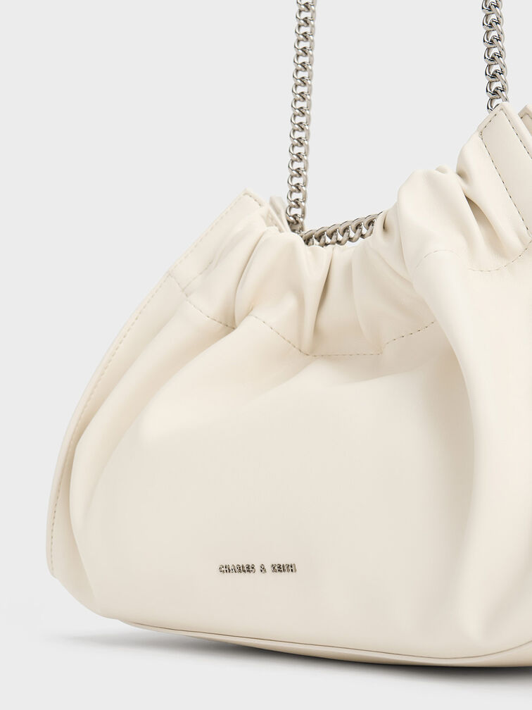 SM Deals, Quinlyn Top Handle Bag for P2,000