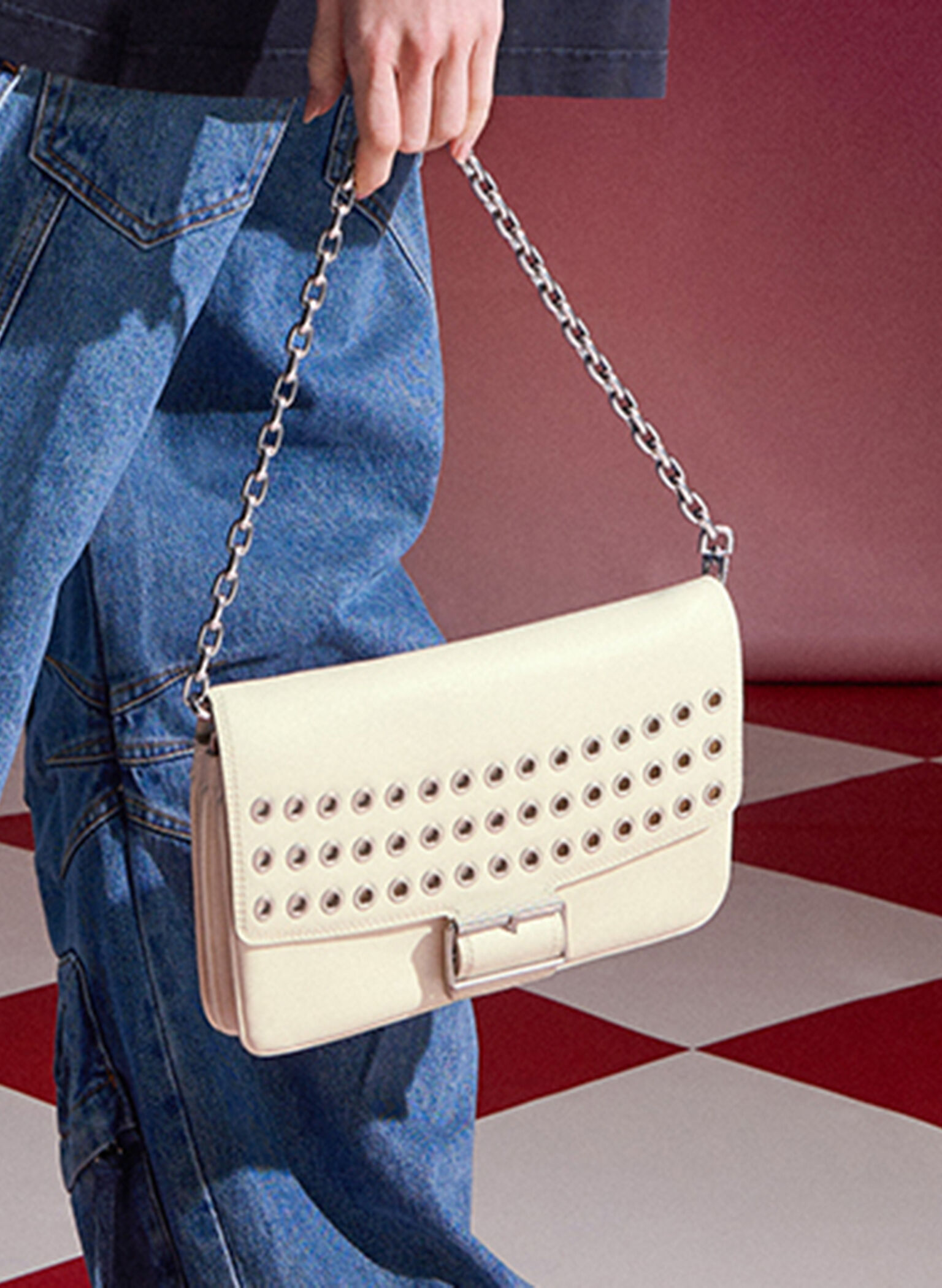 Bolso Liv con asa de cadena y ojales, Crema, hi-res