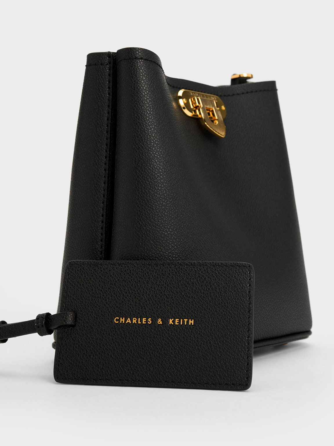 Charles and keith classic bucket bag outlet
