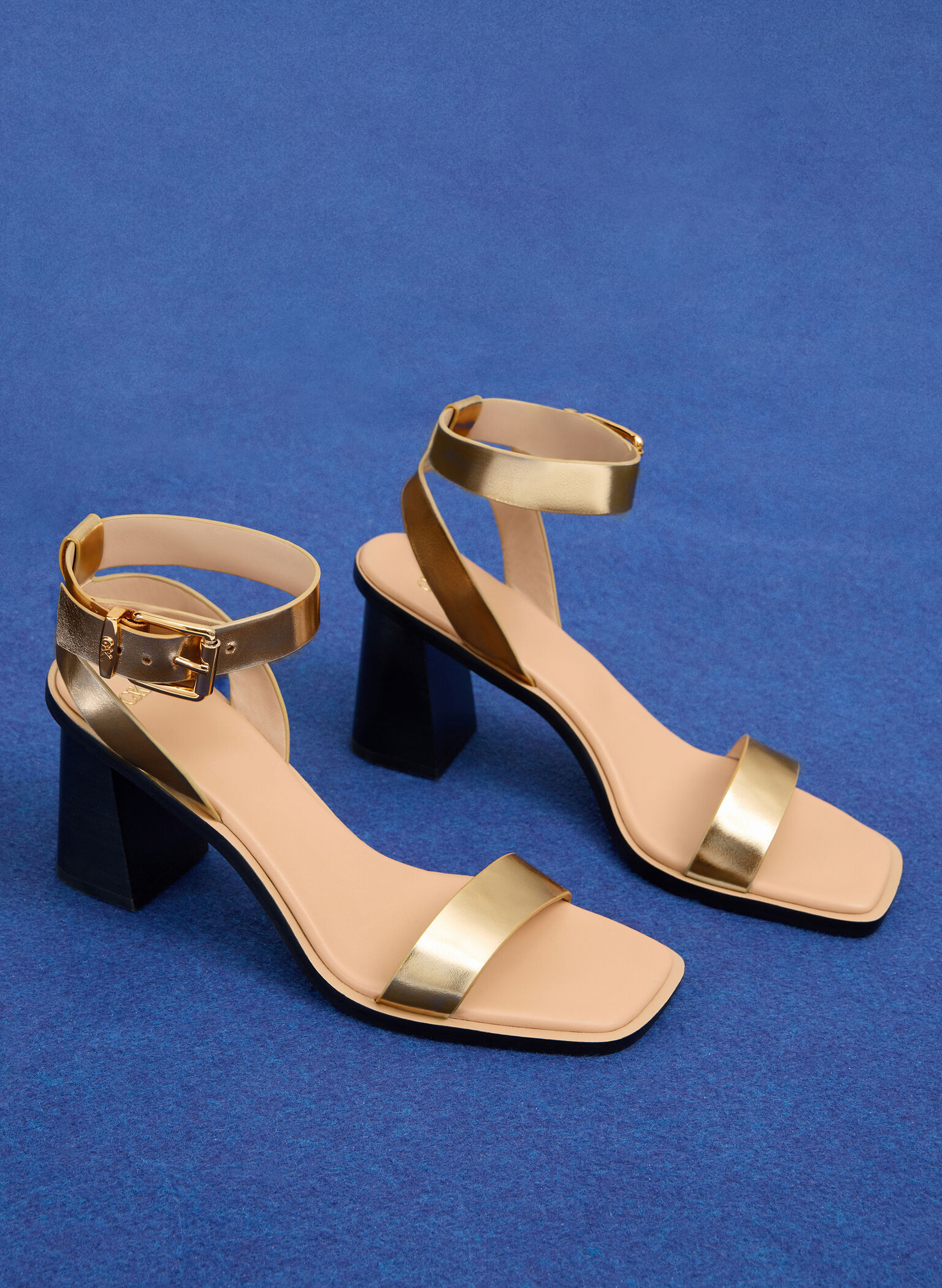 Metallic Leather Ankle-Strap Block-Heel Sandals, Dorado, hi-res