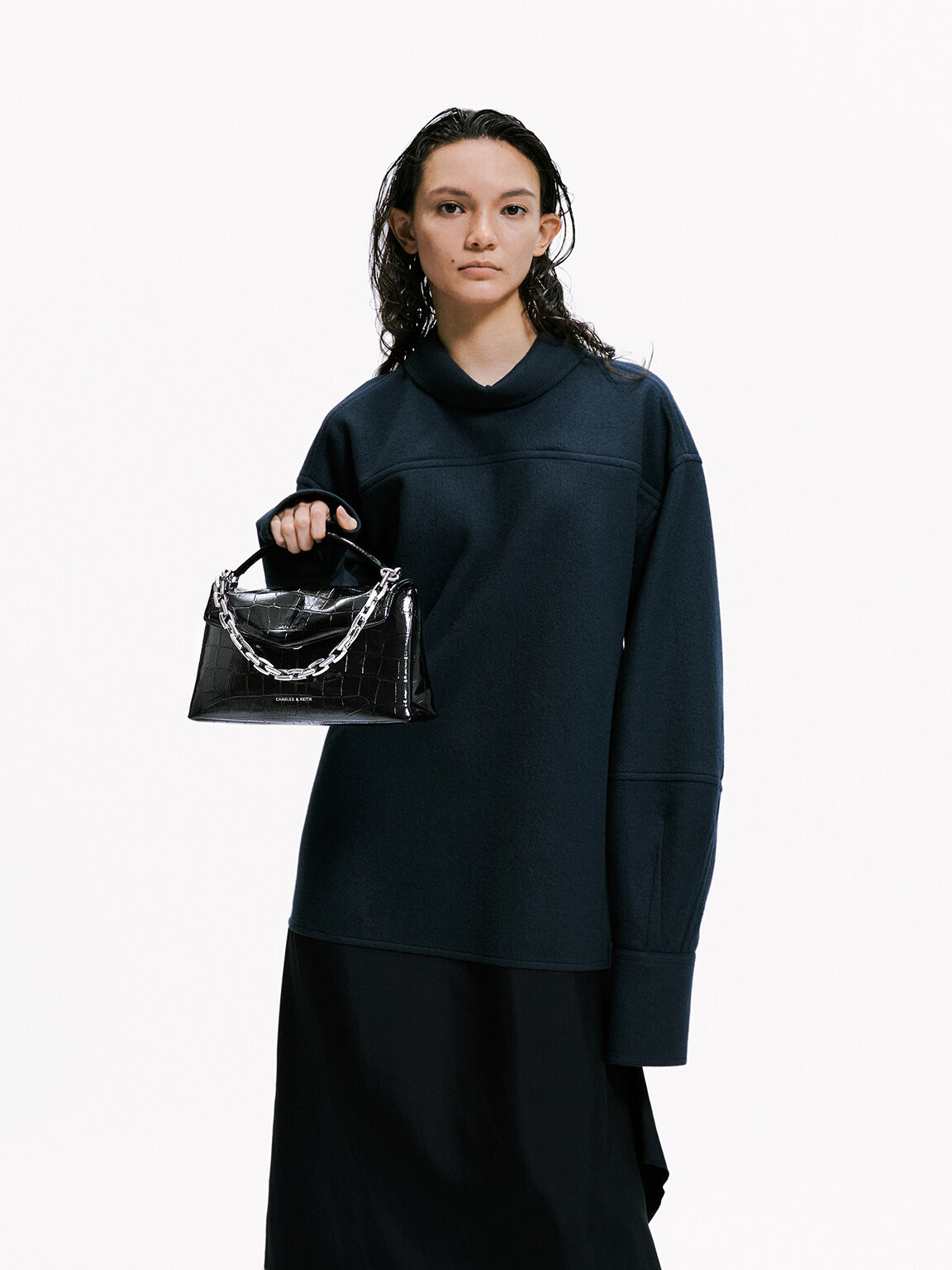 Noir Andromeda Croc-Effect Chunky-Chain Top Handle Bag - CHARLES & KEITH QA